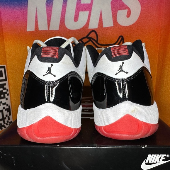 Jordan 11 Retro Low Concord-Bred Size 11M Pre-loved - Picture 6 of 7